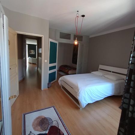 Tulle : Bel Appartement Lumineux En Centre Ville Ngoại thất bức ảnh